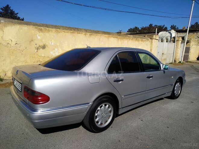 Mercedes E 230 1996, 419,000 km - 2.3 l - Bakı