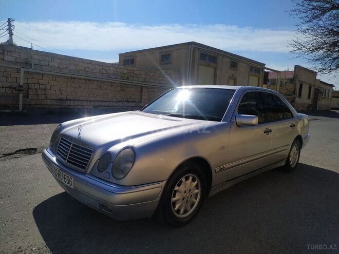 Mercedes E 230 1996, 419,000 km - 2.3 l - Bakı