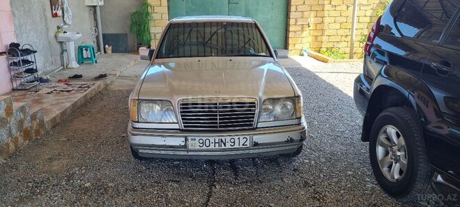 Mercedes E 200 1994, 387,653 km - 2.0 l - Füzuli