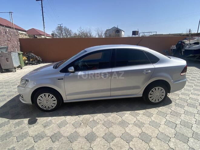 Volkswagen Polo 2019, 40,600 km - 1.6 l - Bakı