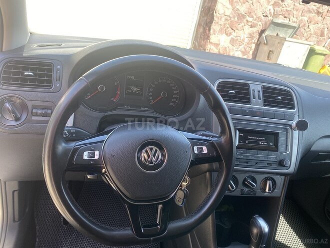 Volkswagen Polo 2019, 40,600 km - 1.6 l - Bakı