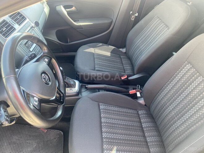 Volkswagen Polo 2019, 40,600 km - 1.6 l - Bakı