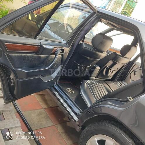 Mercedes E 200 1995, 420,000 km - 2.0 l - Bakı