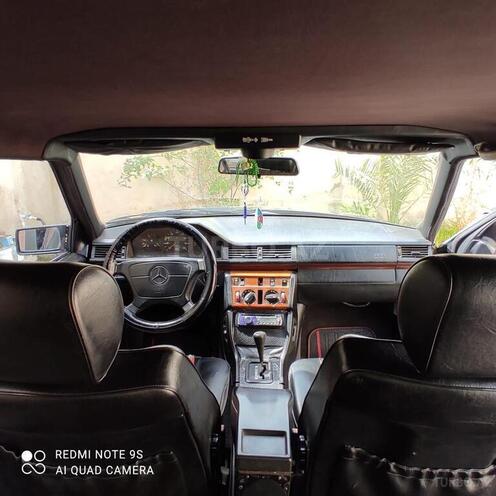 Mercedes E 200 1995, 420,000 km - 2.0 l - Bakı