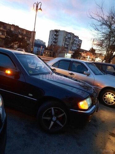 Mercedes C 200 1999, 305,000 km - 2.0 l - Bakı