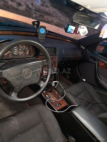 Mercedes C 200 1999, 305,000 km - 2.0 l - Bakı