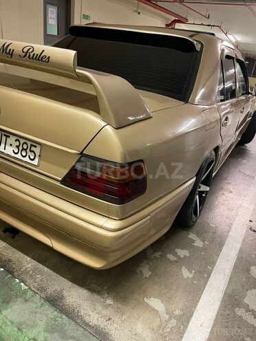 Mercedes E 200 1988, 350,000 km - 2.0 l - Bakı