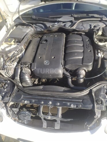 Mercedes E 220 2004, 525,000 km - 2.2 л - Bərdə
