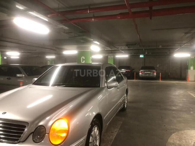 Mercedes E 240 2001, 190,896 km - 2.4 л - Bakı