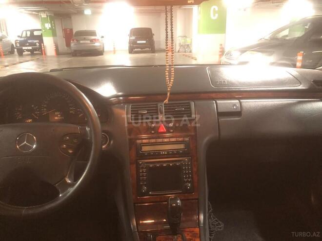 Mercedes E 240 2001, 190,896 km - 2.4 л - Bakı