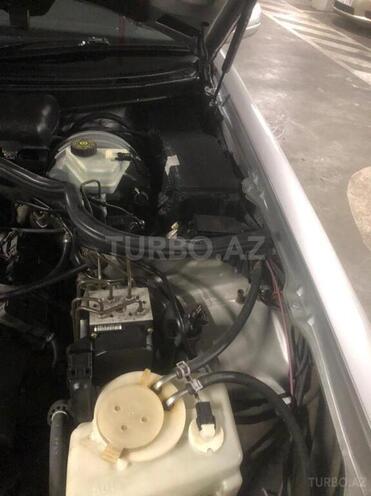 Mercedes E 240 2001, 190,896 km - 2.4 л - Bakı