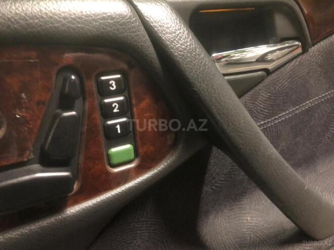 Mercedes E 240 2001, 190,896 km - 2.4 л - Bakı