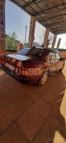 Mercedes 190 1990, 300,000 km - 1.8 l - Neftçala