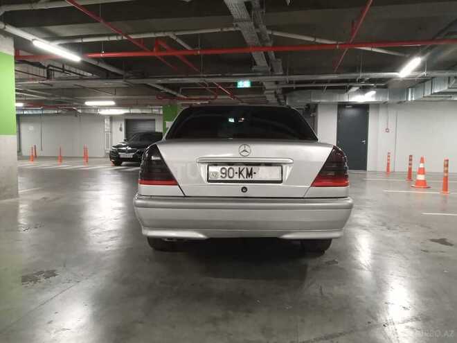 Mercedes C 220 1999, 282,900 km - 2.2 l - Bakı