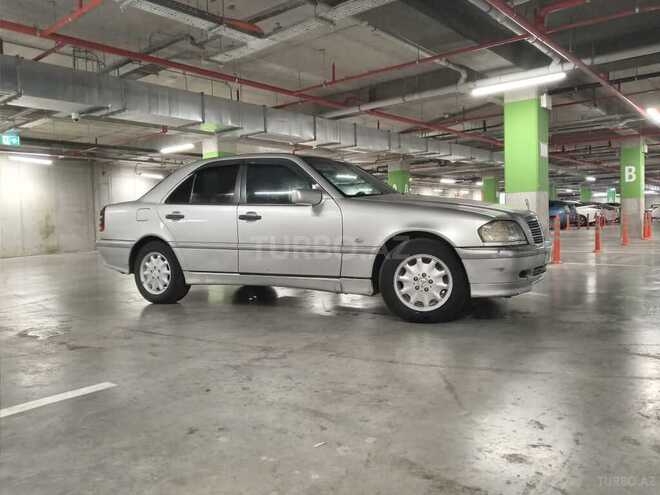 Mercedes C 220 1999, 282,900 km - 2.2 l - Bakı