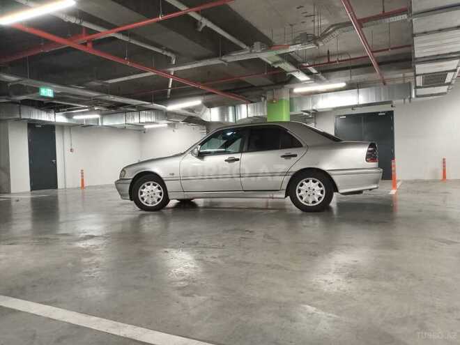 Mercedes C 220 1999, 282,900 km - 2.2 l - Bakı