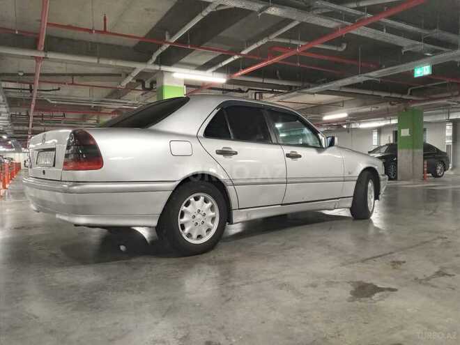 Mercedes C 220 1999, 282,900 km - 2.2 l - Bakı