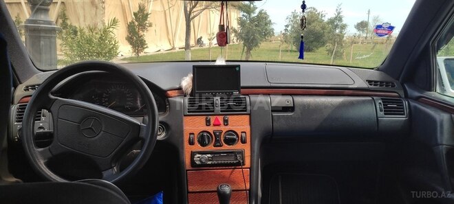 Mercedes E 200 1998, 470,000 km - 2.0 l - Sumqayıt