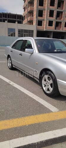 Mercedes E 200 1998, 470,000 km - 2.0 l - Sumqayıt