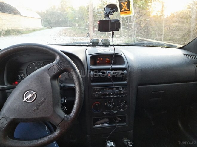 Opel Astra 1999, 255,000 km - 1.8 l - Zaqatala