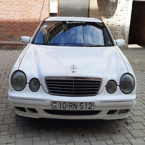 Mercedes E 220 2001, 210,000 km - 2.2 l - Gəncə