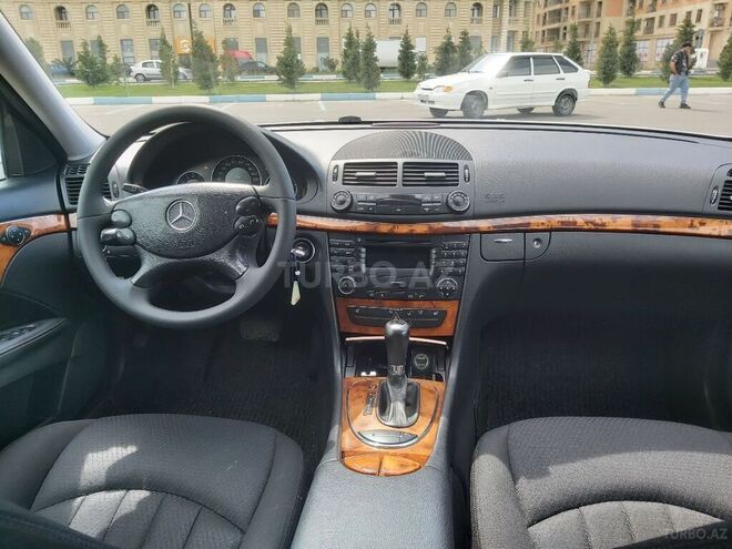 Mercedes E 220 2008, 264,000 km - 2.2 l - Sumqayıt