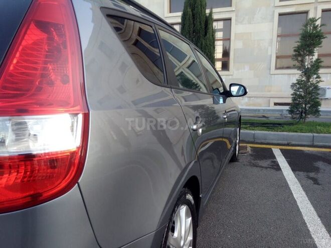 Hyundai i30 2011, 176,999 km - 1.4 l - Bakı