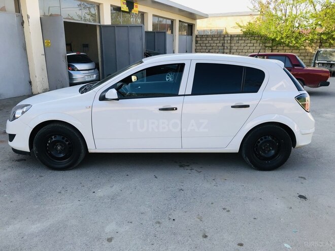 Opel Astra 2009, 190,000 km - 1.4 l - Gəncə