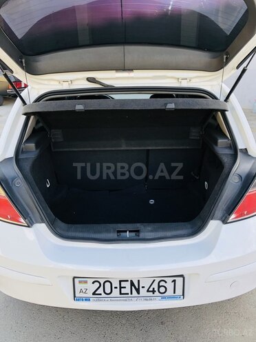 Opel Astra 2009, 190,000 km - 1.4 l - Gəncə