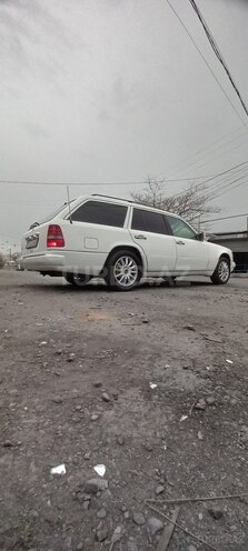 Mercedes E 300 1994, 423,654 km - 3.0 л - Xırdalan