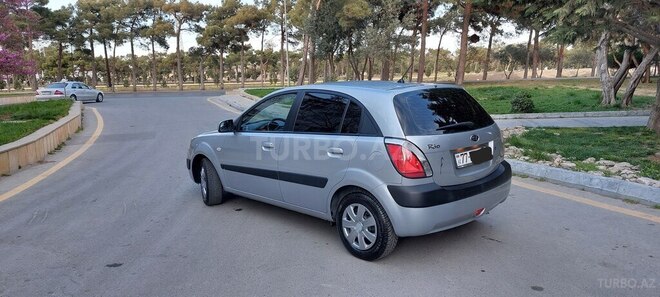 Kia Rio 2006, 129,000 km - 1.4 l - Bakı