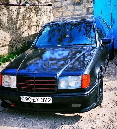 Mercedes E 260 1988, 448,600 km - 2.6 л - Sumqayıt