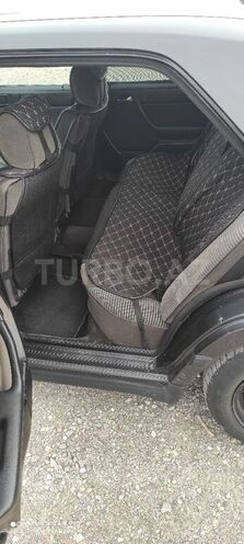 Mercedes E 260 1988, 448,600 km - 2.6 л - Sumqayıt