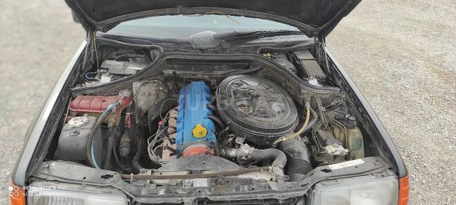 Mercedes E 260 1988, 448,600 km - 2.6 л - Sumqayıt