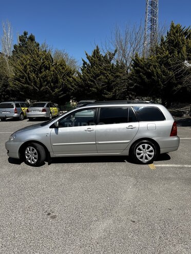Toyota Corolla 2005, 244,000 km - 1.4 л - Bakı