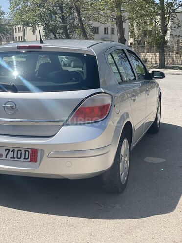 Opel Astra 2006, 230,000 km - 1.4 l - Gəncə