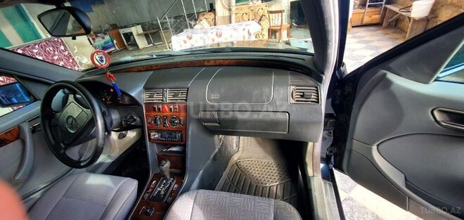 Mercedes C 200 1998, 256,836 km - 2.0 l - Bakı
