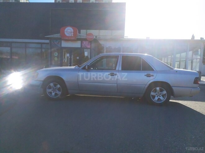 Mercedes E 250 1990, 802,006 km - 2.5 л - Bakı