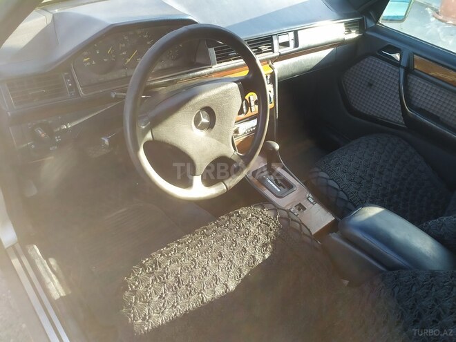 Mercedes E 250 1990, 802,006 km - 2.5 л - Bakı