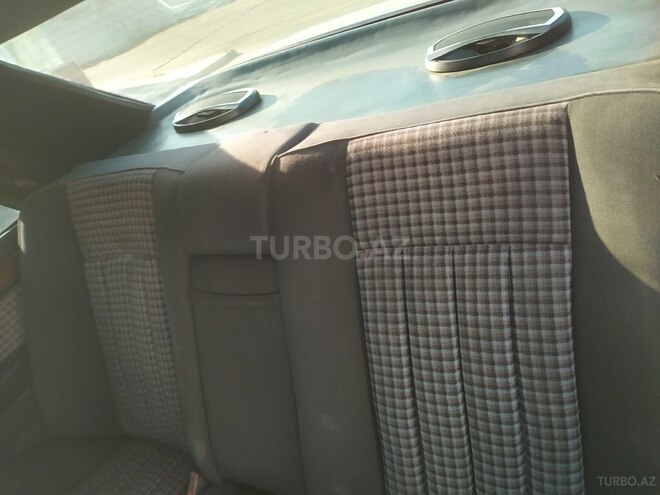Mercedes E 250 1990, 802,006 km - 2.5 л - Bakı