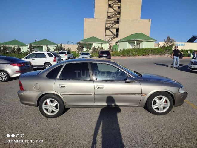 Opel Vectra 1996, 356,000 km - 1.8 l - Sumqayıt