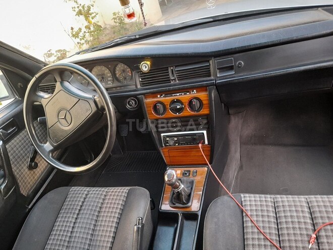 Mercedes 190 1992, 383,132 km - 2.0 l - Bakı