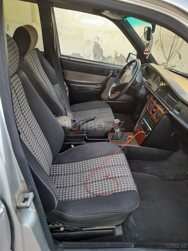 Mercedes 190 1992, 383,132 km - 2.0 l - Bakı