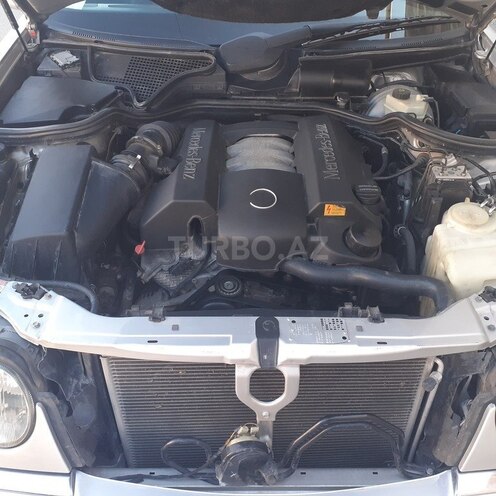 Mercedes E 240 1998, 239,000 km - 2.4 l - Bakı