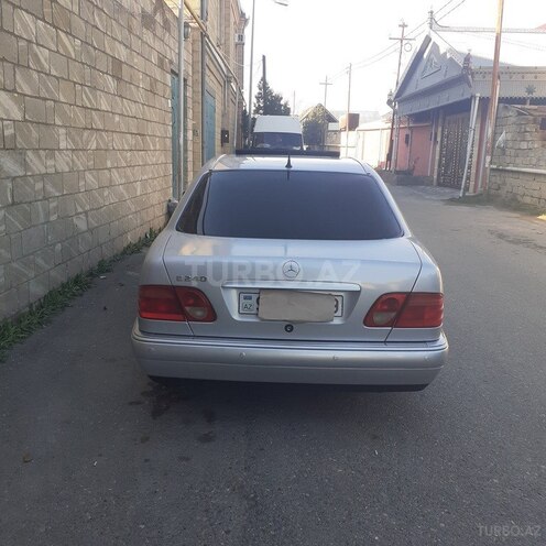 Mercedes E 240 1998, 239,000 km - 2.4 l - Bakı