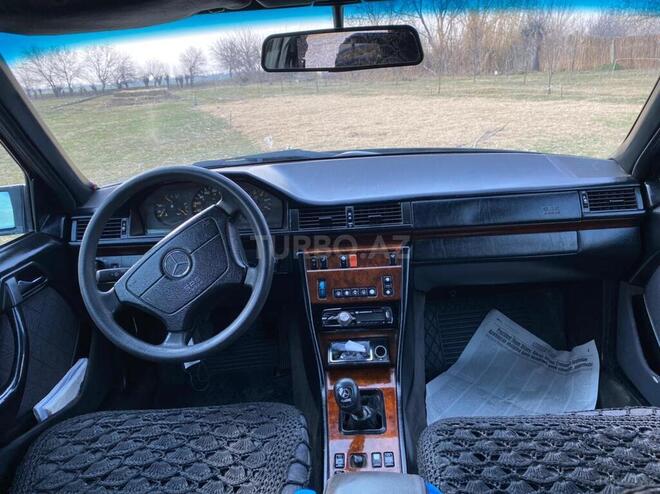 Mercedes E 250 1995, 345,000 km - 2.5 л - Goranboy