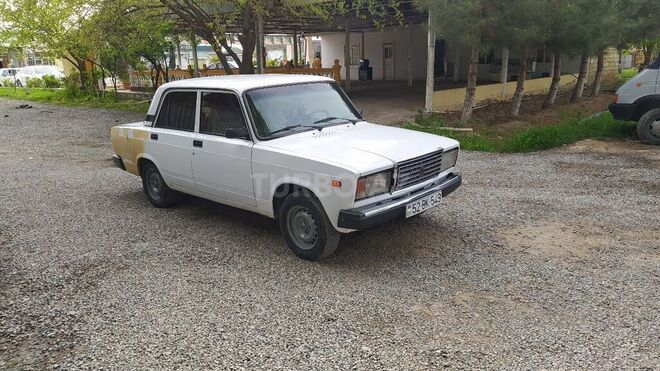 LADA (VAZ) 2107 2008, 400,646 km - 1.6 l - Salyan