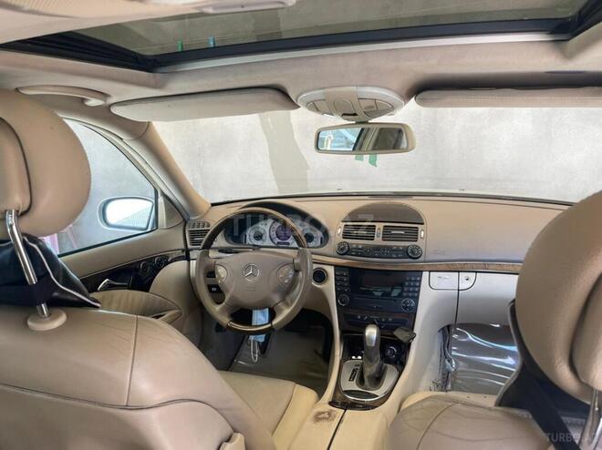 Mercedes E 240 2004, 290,000 km - 2.6 l - Bakı