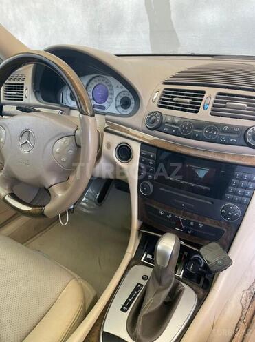 Mercedes E 240 2004, 290,000 km - 2.6 l - Bakı