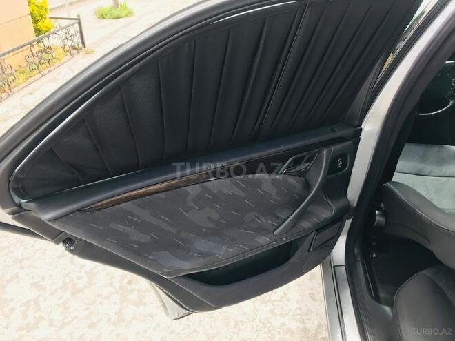 Mercedes E 220 2001, 308,000 km - 2.2 l - Bakı
